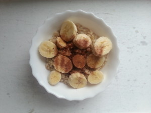 Banana Chocolate Porridge | Haferbrei mit Bananen und Kakaopulver